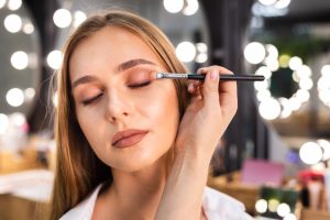 Medycyna estetyczna: Innowacyjne zabiegi i trendy w dziedzinie upiększania